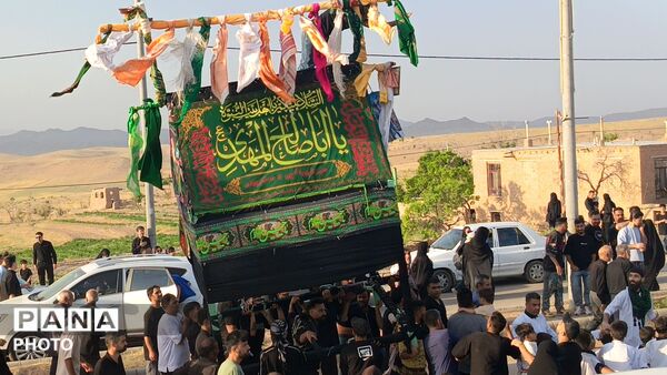 برزنون غرق در ماتم تاسوعا