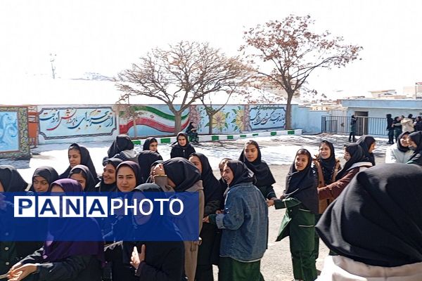 دهه فجر، جشن بصیرت و مقاومت؛ در دبیرستان حضرت معصومه (س) فیروزکوه