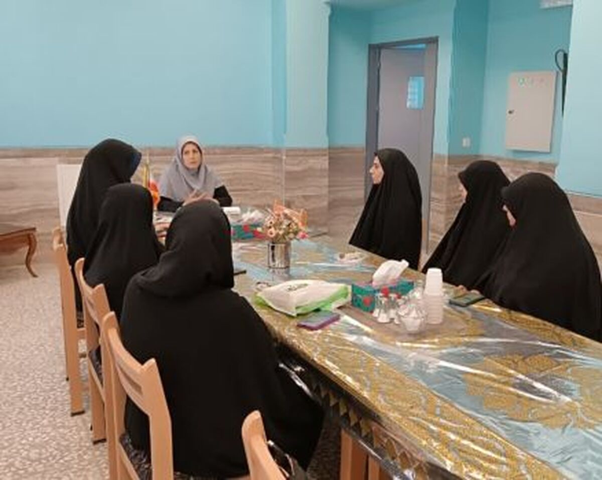آغاز اجرای برنامه توانمندسازی معلمان ابتدایی استان قم