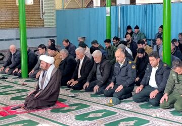 نماز جمعه این هفته سفیددشت؛ جلوه‌ای از وحدت و معنویت در میان مردم
