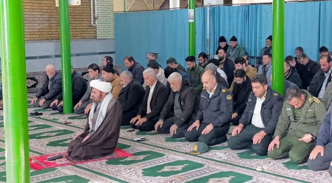نماز جمعه این هفته سفیددشت؛ جلوه‌ای از وحدت و معنویت در میان مردم