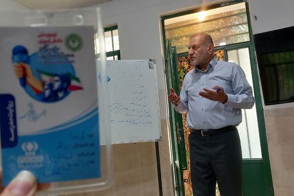 حضور مشاور وزیر امور تشکل‌ها در جمع خبرنگاران روایت مدرسه