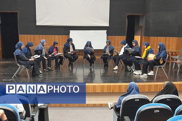  جشنواره «فردا»؛ جایی که خلاقیت دانش‌آموزان شهرقدس به صحنه آمد.