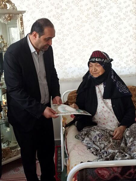 تجلیل پیشتازان از مادران شهدا به‌مناسبت هفته قرآن، عترت و نماز در خداآفرین