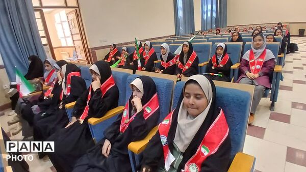 جشن سالروز تاسیس سازمان دانش‌آموزی در ابرکوه