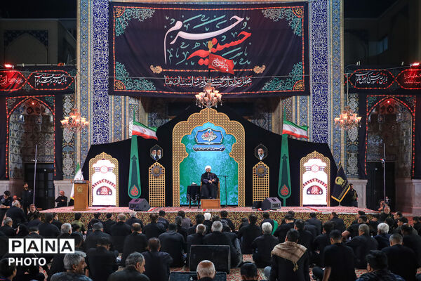 عزاداری سنتی شب هشتم محرم در «حسینیه حرم»