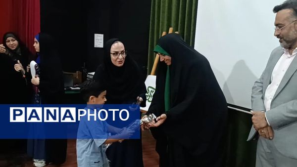 آیین اختتامیه طرح اوقات فراغت و جشن بیعت در کانون فرهنگی تربیتی رضوان محمودآباد