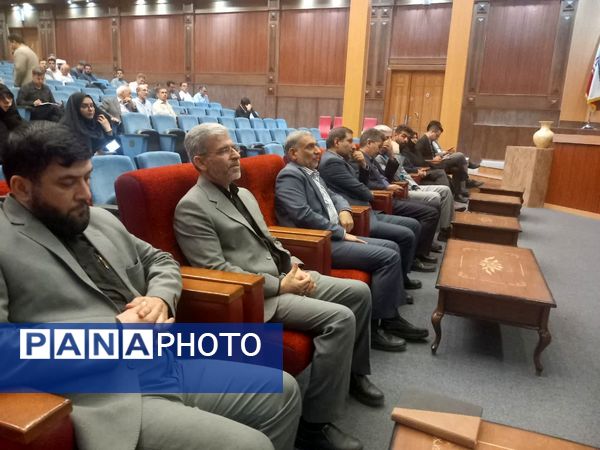 جلسه ستاد پروژه مهر مدارس دولتی و غیردولتی ناحیه ۶ مشهد در فرهنگسرای مصلی نژاد