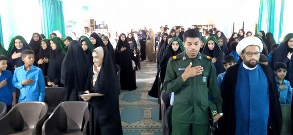 جشنواره سرود دانش‌آموزی در جزیره هرمز