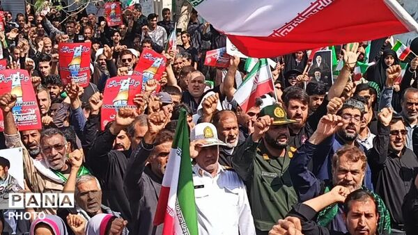 دانش‌آموزان کهنوجی به یاد دانش‌آموزان مینابی 