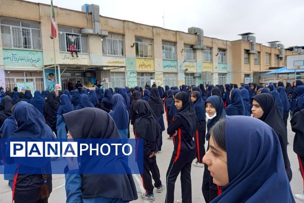 المپیاد ورزشی درون مدرسه‌ای در دبیرستان شاهد فیض ناحیه ۳ شیراز