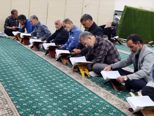 محفل انس با قرآن کریم به مناسبت شب های قدر درکاشمر