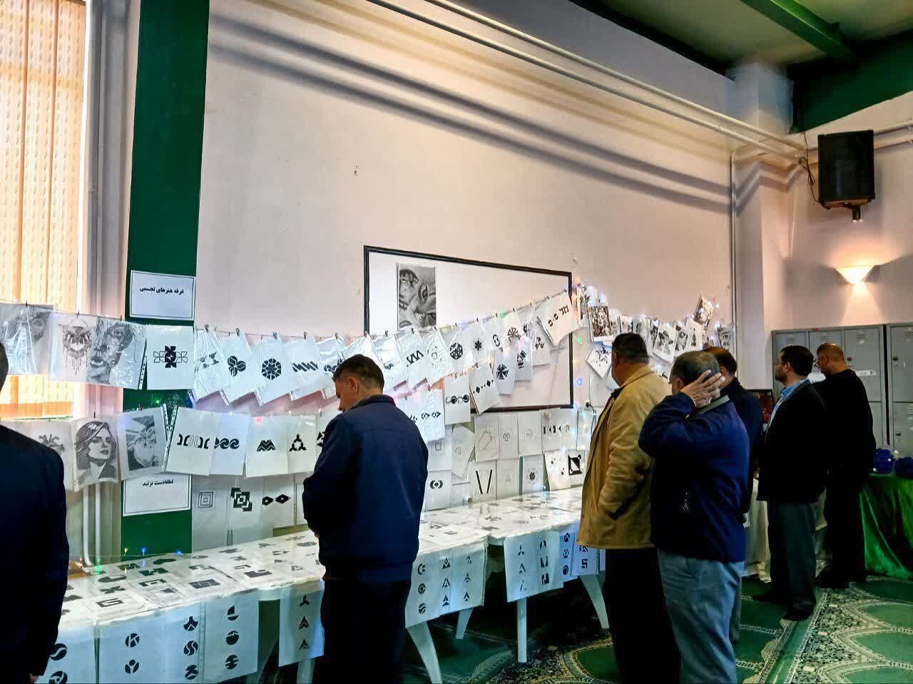 نمایشگاه هنر در دبیرستان دخترانه نور دانش