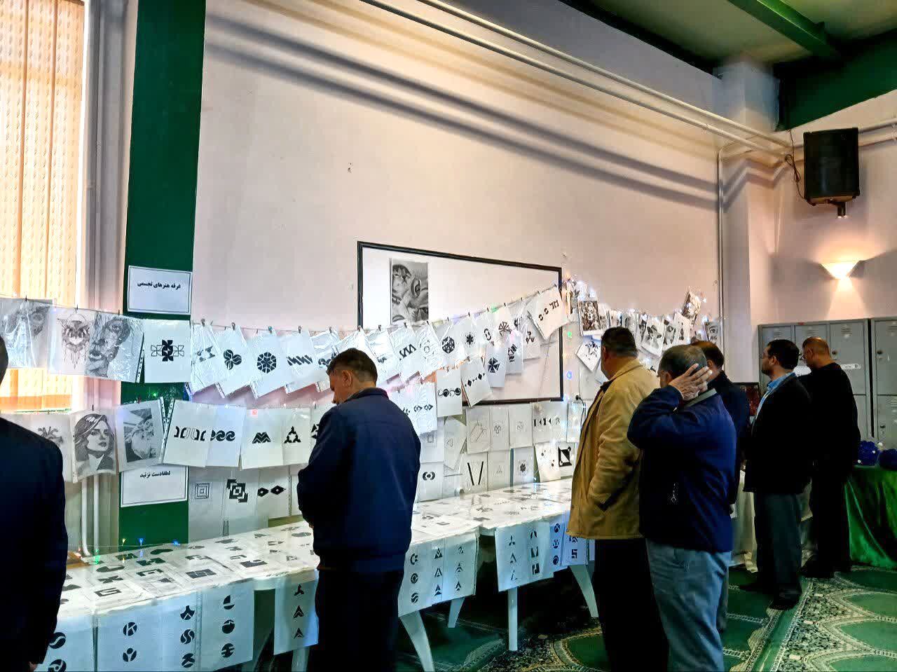 نمایشگاه هنر در دبیرستان دخترانه نور دانش