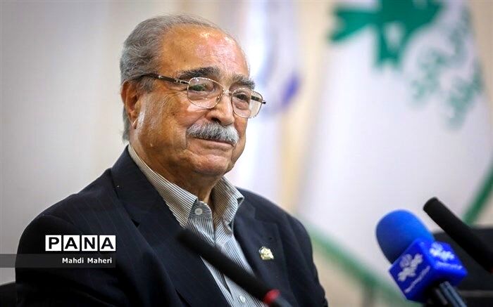 همگان در نهضت توسعه عدالت آموزشی با رئیس‌جمهور پزشکیان همراه شویم تا لبخند بر چهره فرزندان این سرزمین بنشانیم