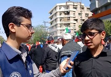 صدای تاریخ؛ روایتگری دانش‌آموزان از بدرقه تاریخی رهبر شهید انقلاب