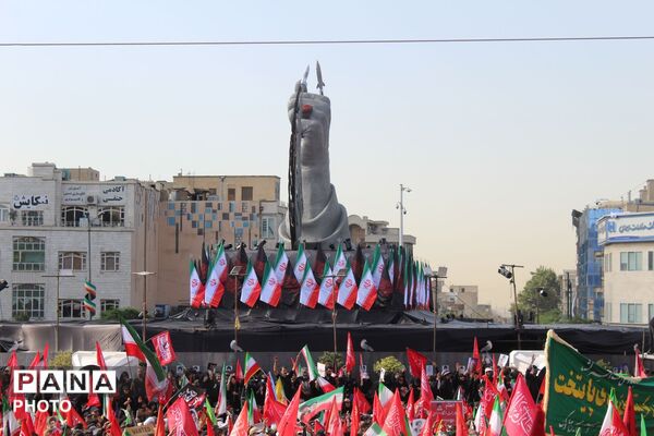 بدرقه‌ آقای شهید ایران در تهران و قم