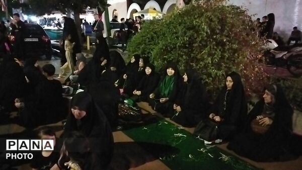 سفره صلوات همزمان با دومین شب ماه محرم  در بلوار فضل نیشابور 