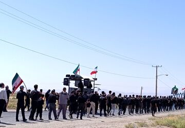 دسته عزاداری روستای مؤمن آباد در روز عاشورا
