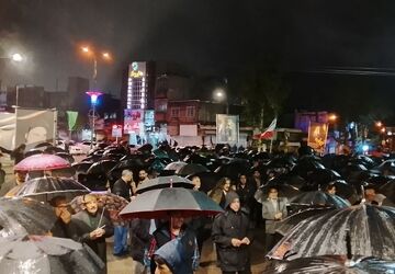 حماسه دیگر از حضور مردم کوهدشت زیر بارش باران