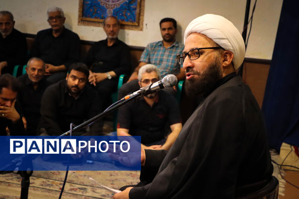 مراسم عزاداری ظهر شهادت امام رضا(ع) در مدرسه رویش کاشان