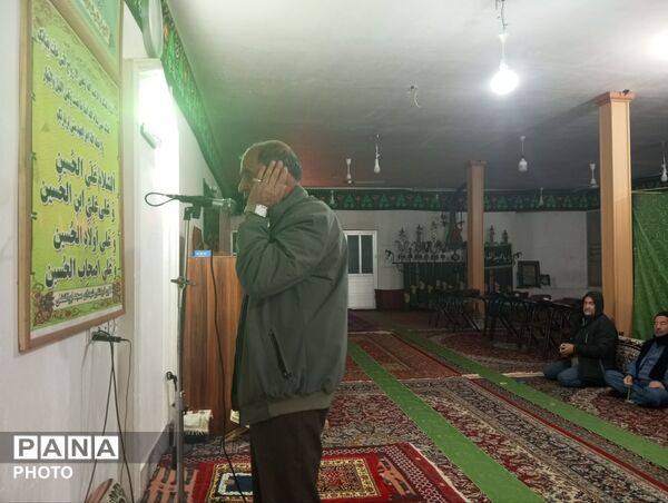 اجلاسیه قرآن همراه با اقامه نماز ظهر و عصر