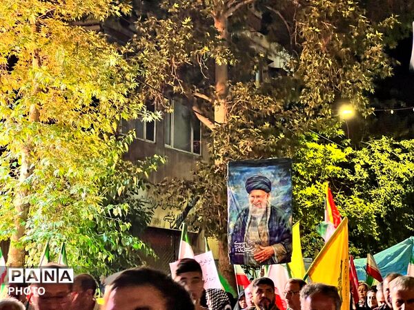 حضور باشکوه مردم کرج در صد و ششمین شب