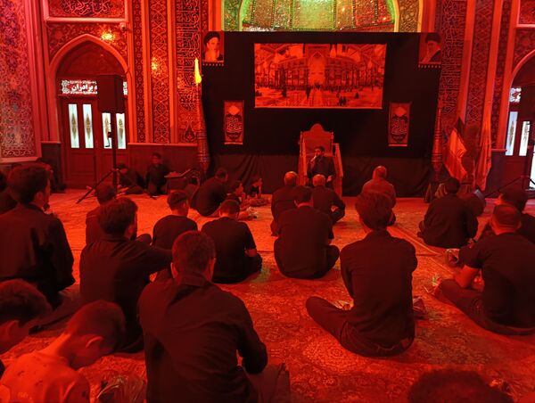 برگزاری مراسم شب ششم عزاداری امام حسین(ع) در تکیه ابوالفضلی نیشابور