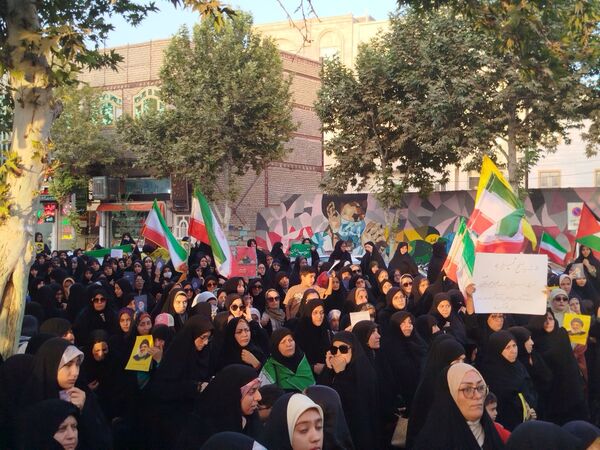 ملت ایران سکوت نخواهد کرد