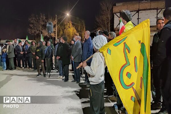 حضور گرم  دهه نودی ها در قلب اجتماعات شهر بار نیشابور