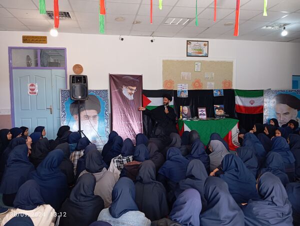 مدارس شهرستان صالح آباد عزادار سید مقاومت