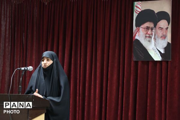 نشست هم افزایی و هماهنگی عوامل و دست اندرکاران تجمعات شبانه بیرجند