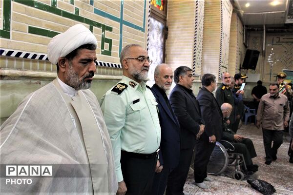 گلباران مزار شهدای حماسه آزادسازی خرمشهر در قم