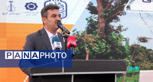 آیین افتتاح پارک شهدای اصناف در ناحیه 2 کرج