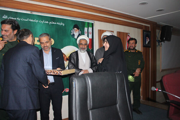 همایش معلم ماندگار در قم