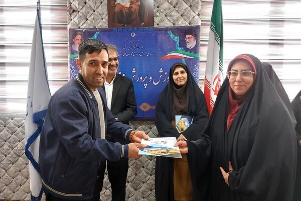 تقدیر از بانوان اداره آموزش و پرورش کهریزک 