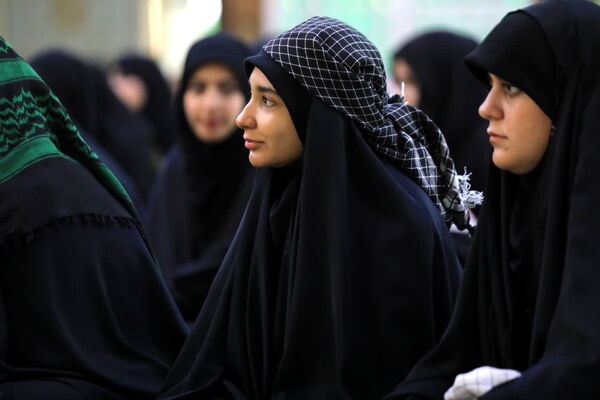 حال و هوای دختران هنرستانی قم در بازدید از یادمان‌های عملیاتی جنوب کشور