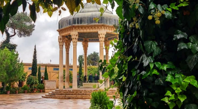 نوای امید در غزل‌خوانی حافظ