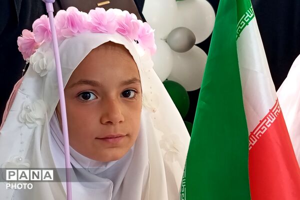 دختران نور در جشن بندگی