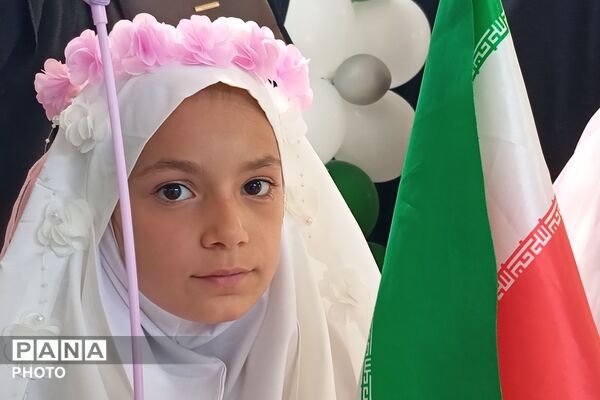دختران نور در جشن بندگی