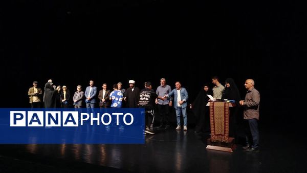 رونمایی از طرح چهارهزارمین خانواده اهل قلم دهه هشتادی و نودی