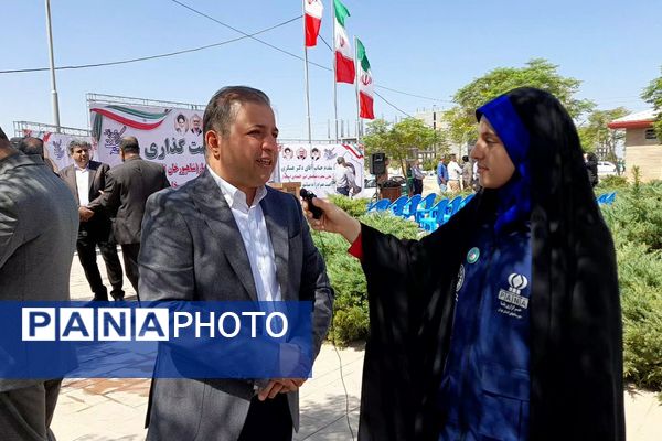 خشت‌گذاری مدرسه در صبا شهر؛ گام مؤثری برای تحول و پیشرفت نظام آموزشی