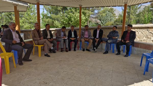 کارگاه‌های تخصصی برنامه ملی نماد ویژه مدیران مدارس شهرستان دنا در اردوگاه شهید مطهری سی‌سخت