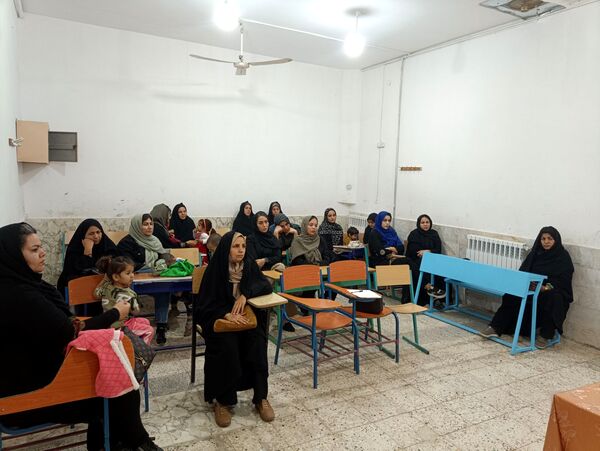 اولین جلسه هم اندیشی اولیا و مربیان در دبستان شهید پسندیده فدافن
