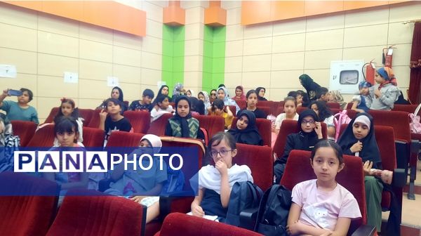 هم‌نشینی اعضای مراکز کانون پرورش فکری کودکان و نوجوانان در مشهد