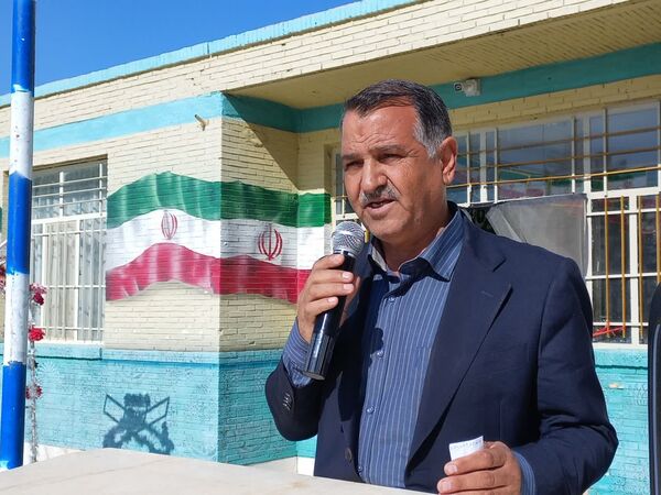 نواخته شدن زنگ پدافند غیرعامل در مدرسه شهید دستغیب مروست