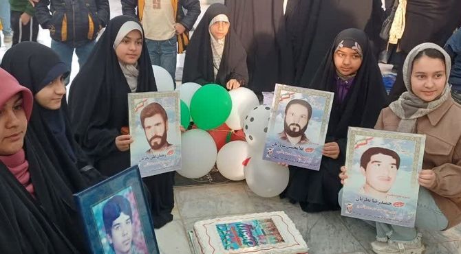 آیین چراغ برات در مزار شهیدان خلیل آباد 