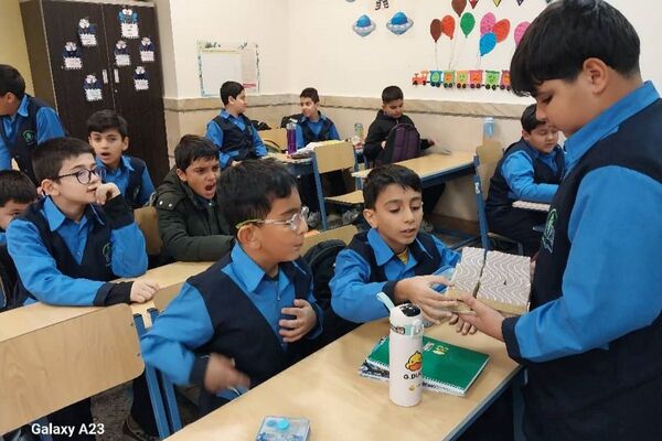 برپایی ایستگاه صلواتی در دبستان فرشچی اسلامشهر