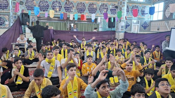 پرواز تا آسمان در مسجد حضرت زینب شهرکرد 