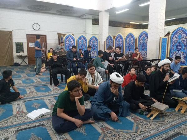 حضور پر شور دانش‌آموزان تهرانی در مراسم معنوی اعتکاف